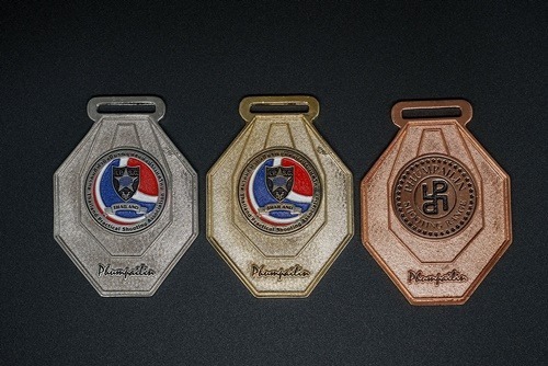 รับทำเหรียญกีฬาโลหะ ราคาถูก